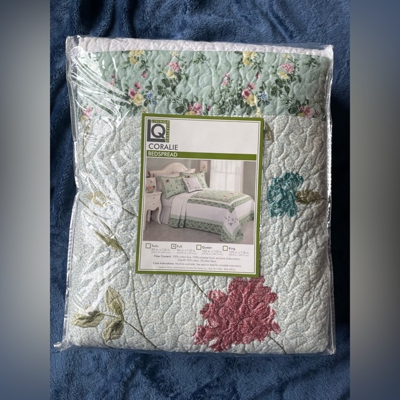 BNWT Living Quarters Coralie Full Bedspread. - Picture 1 of 4